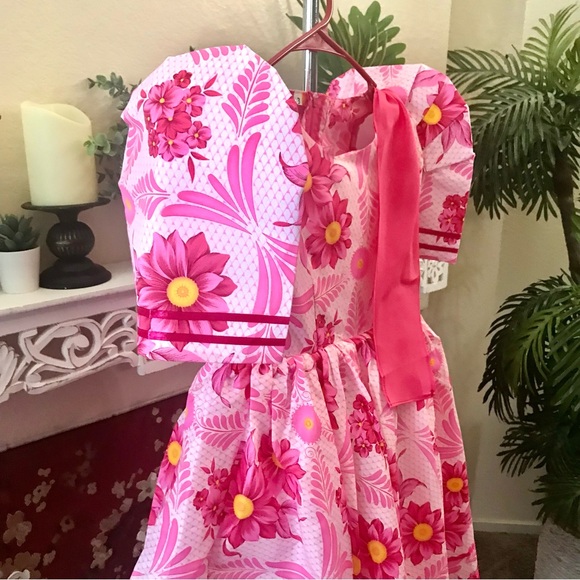 Girls white & pink fuschia  Floral print Patadyong Terno - Dress set - Picture 2 of 8
